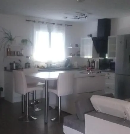 Maison Au Calme Proche Cite